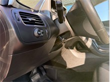 Vehicle Thumb #24