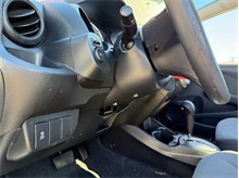 Vehicle Thumb #23