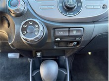 Vehicle Thumb #32