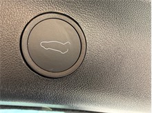 Vehicle Thumb #21