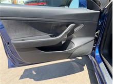 Vehicle Thumb #20