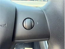 Vehicle Thumb #34