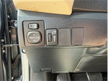 Vehicle Thumb #34