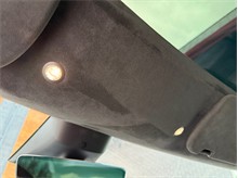 Vehicle Thumb #32
