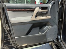 Vehicle Thumb #20