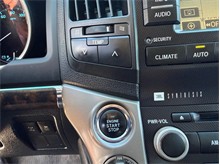 Vehicle Thumb #36