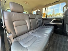 Vehicle Thumb #49