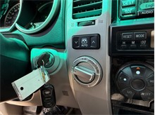 Vehicle Thumb #38