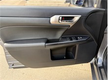Vehicle Thumb #28