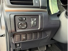 Vehicle Thumb #29