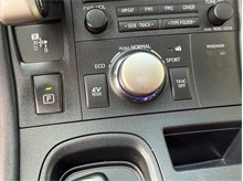 Vehicle Thumb #38