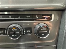 Vehicle Thumb #43