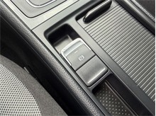 Vehicle Thumb #48