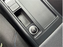 Vehicle Thumb #49
