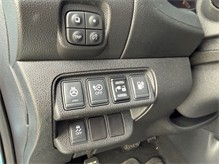 Vehicle Thumb #25