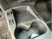 Vehicle Thumb #36