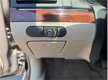 Vehicle Thumb #28