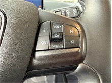 Vehicle Thumb #32