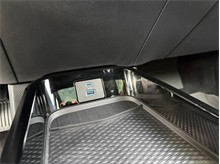 Vehicle Thumb #38