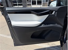 Vehicle Thumb #20