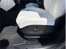 Vehicle Thumb #21