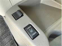 Vehicle Thumb #37