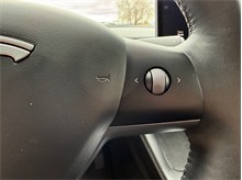 Vehicle Thumb #31