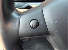 Vehicle Thumb #25