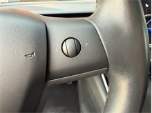 Vehicle Thumb #26