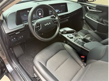 Vehicle Thumb #24