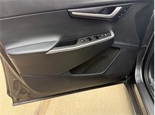 Vehicle Thumb #25