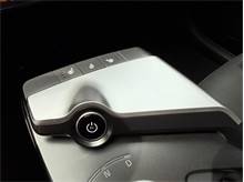 Vehicle Thumb #43
