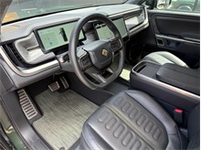 Vehicle Thumb #19