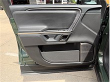 Vehicle Thumb #20
