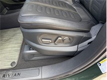 Vehicle Thumb #21