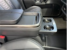 Vehicle Thumb #40