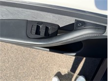 Vehicle Thumb #21