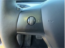 Vehicle Thumb #27