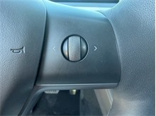 Vehicle Thumb #28