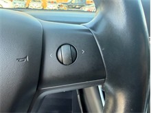 Vehicle Thumb #33