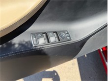 Vehicle Thumb #26