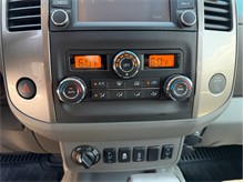 Vehicle Thumb #33