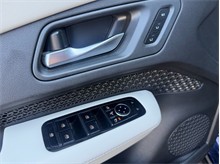 Vehicle Thumb #22