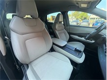 Vehicle Thumb #27