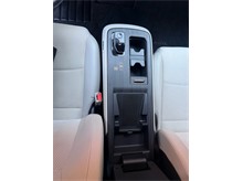 Vehicle Thumb #43