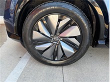 Vehicle Thumb #45
