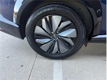 Vehicle Thumb #47