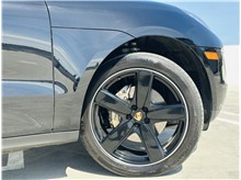 Vehicle Thumb #14