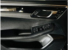 Vehicle Thumb #16