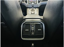 Vehicle Thumb #17